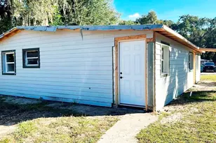 921 S Salisbury Ave, Deland, FL 32720 - Photo 3