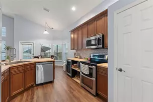 432 Downing Cir, Davenport, FL 33897 - Photo 7