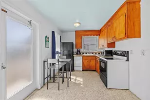 784 S McCall Rd, Englewood, FL 34223 - Photo 9