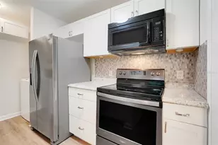 325 Lakepointe Dr, Altamonte Springs, FL 32701 - Photo 17