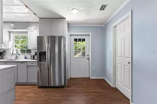 5614 Carris Ct, Orlando, FL 32810 - Photo 9