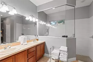 18037 Lake Reflections Blvd, Lutz, FL 33558 - Photo 7