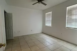 6685 Queens Borough Ave, Orlando, FL 32835 - Photo 7