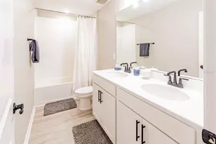 3711 Malad Wy, Tavares, FL 32778 - Photo 47