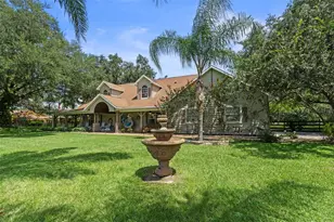 32137 Wolf Branch Ln, Sorrento, FL 32776 - Photo 1