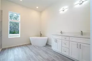 1438 Sarasota Dr, Kissimmee, FL 34759 - Photo 37