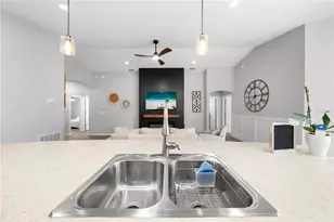 6944 Abbywood Ln, Zephyrhills, FL 33541 - Photo 37