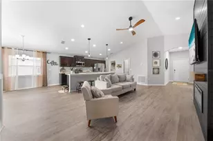 6944 Abbywood Ln, Zephyrhills, FL 33541 - Photo 23