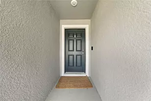 6944 Abbywood Ln, Zephyrhills, FL 33541 - Photo 7