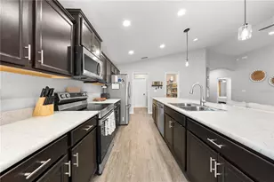 6944 Abbywood Ln, Zephyrhills, FL 33541 - Photo 35