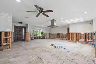 1357 52nd Ave NE, Saint Petersburg, FL 33703 - Photo 11