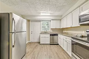 6005 N 30th St, Tampa, FL 33610 - Photo 9