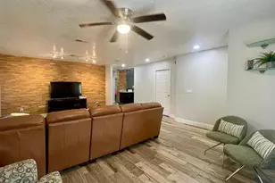 1044 Nin St, Orlando, FL 32835 - Photo 7