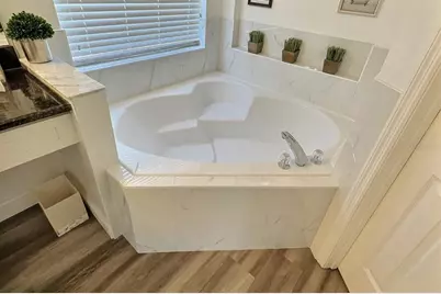 1005 Lake Berkley Drive, Kissimmee, FL 34746 - Photo 23