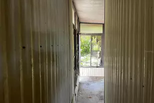 535 Skyline Dr W, Lakeland, FL 33801 - Photo 5