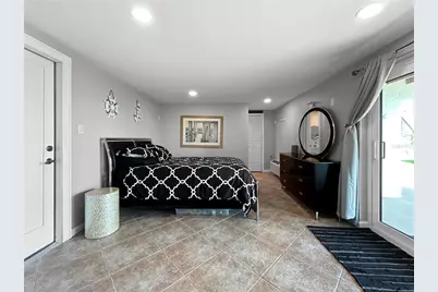 152 Marina Del Rey Court, Clearwater Beach, FL 33767 - Photo 25