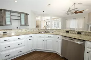 861 Lullwater Dr, Oviedo, FL 32765 - Photo 3