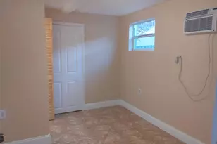 298 NW 104th St, Miami, FL 33150 - Photo 35