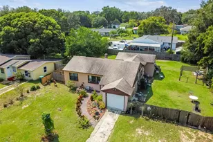 1310 Monterey Dr, Eustis, FL 32726 - Photo 15