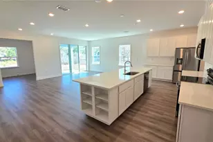 9427 Lakeview Ct, Spring Hill, FL 34608 - Photo 7