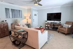 4855 Cobia Dr SE, Saint Petersburg, FL 33705 - Photo 7