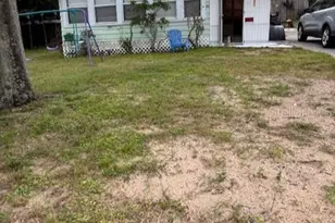 33 W F St, Frostproof, FL 33843 - Photo 1