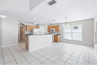 5601 Tanagergrove Way, Lithia, FL 33547 - Photo 9