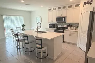 2924 Canary Ln, Tavares, FL 32778 - Photo 3