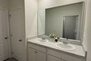 2924 Canary Ln, Tavares, FL 32778 - Photo 11