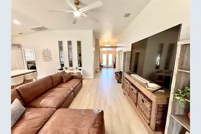 8495 Idlewood Court, Lakewood Ranch, FL 34202 - Photo 7