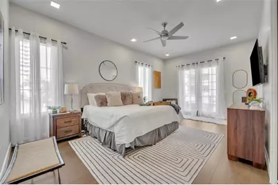 622 E Central Boulevard, Orlando, FL 32801 - Photo 17