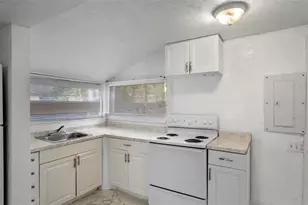 322 S Maple Ave, Sanford, FL 32771 - Photo 5