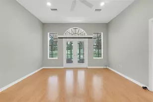 1042 Avenida Sonoma, Lady Lake, FL 32159 - Photo 17