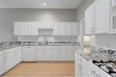 1042 Avenida Sonoma, Lady Lake, FL 32159 - Photo 13