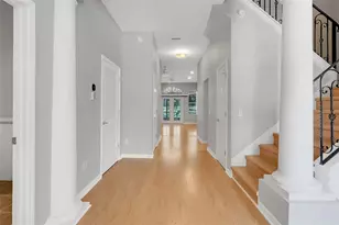 1042 Avenida Sonoma, Lady Lake, FL 32159 - Photo 5