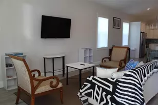 1615 17th St W, Bradenton, FL 34205 - Photo 7