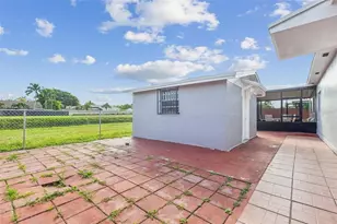 10471 SW 141 St, Miami, FL 33176 - Photo 5