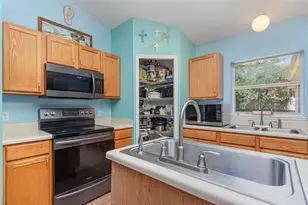 1708 Forest Glen Dr, Fruitland Park, FL 34731 - Photo 13