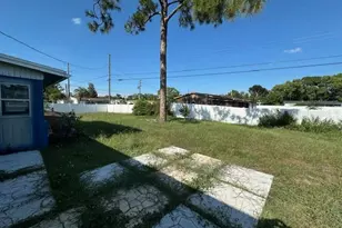 1347 W Wellington Dr, Deltona, FL 32725 - Photo 15