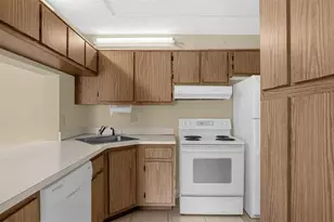 1022 S Pine Ridge Cir, Sanford, FL 32773 - Photo 3