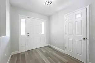 12368 Killian St, Spring Hill, FL 34609 - Photo 3