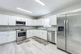 12368 Killian St, Spring Hill, FL 34609 - Photo 9