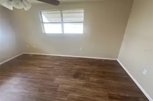 6646 Albemarle Pkwy, New Port Richey, FL 34653 - Photo 9