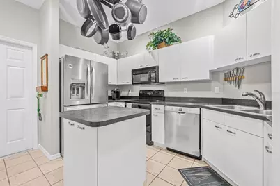 1050 Starkey Road #604, Largo, FL 33771 - Photo 9