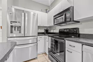 1050 Starkey Rd, Largo, FL 33771 - Photo 11