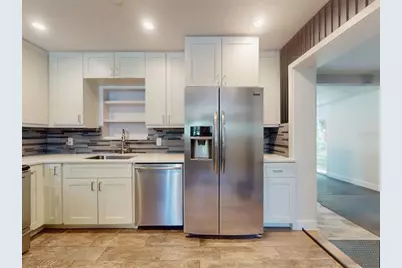 811 E 10th Avenue, New Smyrna Beach, FL 32169 - Photo 9