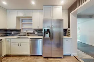 811 E 10th Ave, New Smyrna Beach, FL 32169 - Photo 9