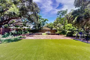 811 E 10th Ave, New Smyrna Beach, FL 32169 - Photo 37