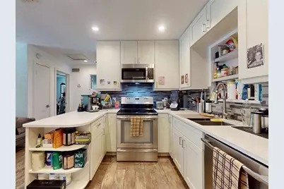 811 E 10th Avenue, New Smyrna Beach, FL 32169 - Photo 9