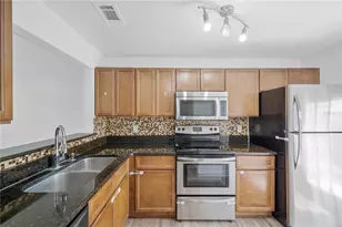 86 Silver Park Cir, Kissimmee, FL 34743 - Photo 7